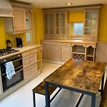 Lynwood - Victorian Home In The Peak District