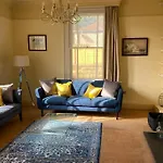 Lynwood - Victorian Home In The Peak District