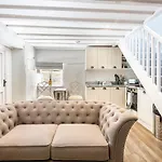 The Artists Loft