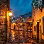 The Pudding Stop - Bakewell - Free Parking