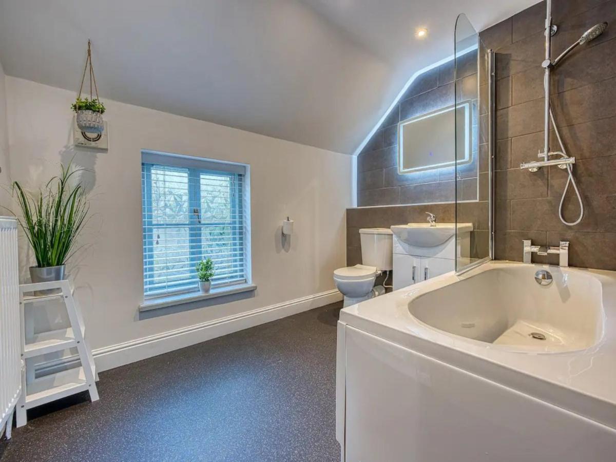 Pass The Keys Stunning 2 Bed Walk In To Holiday home
