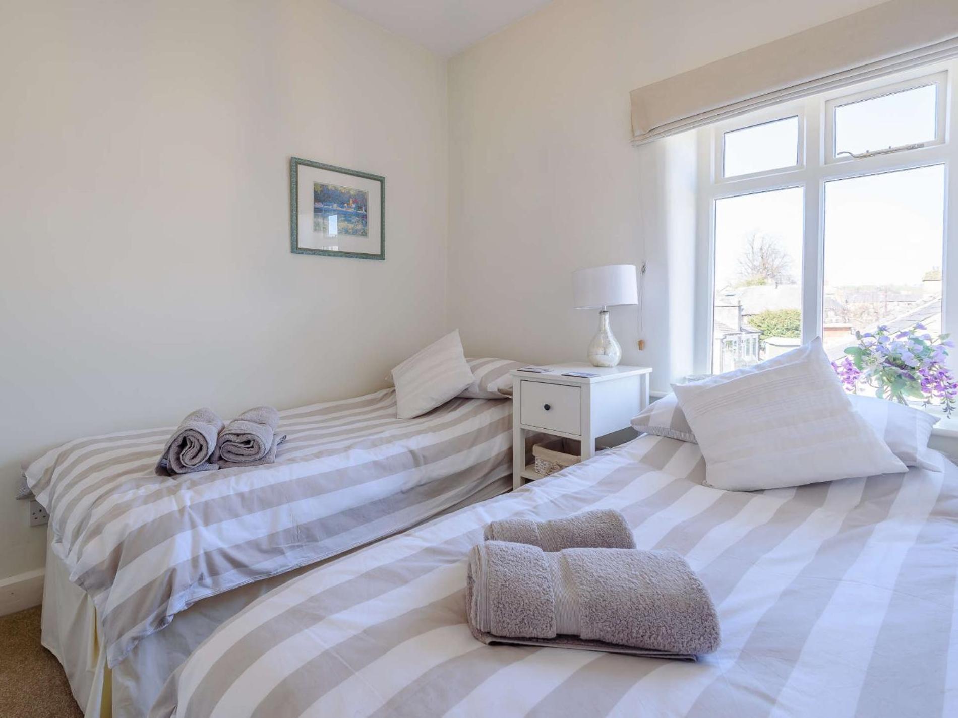 2 Bed In Pk894 * Bakewell