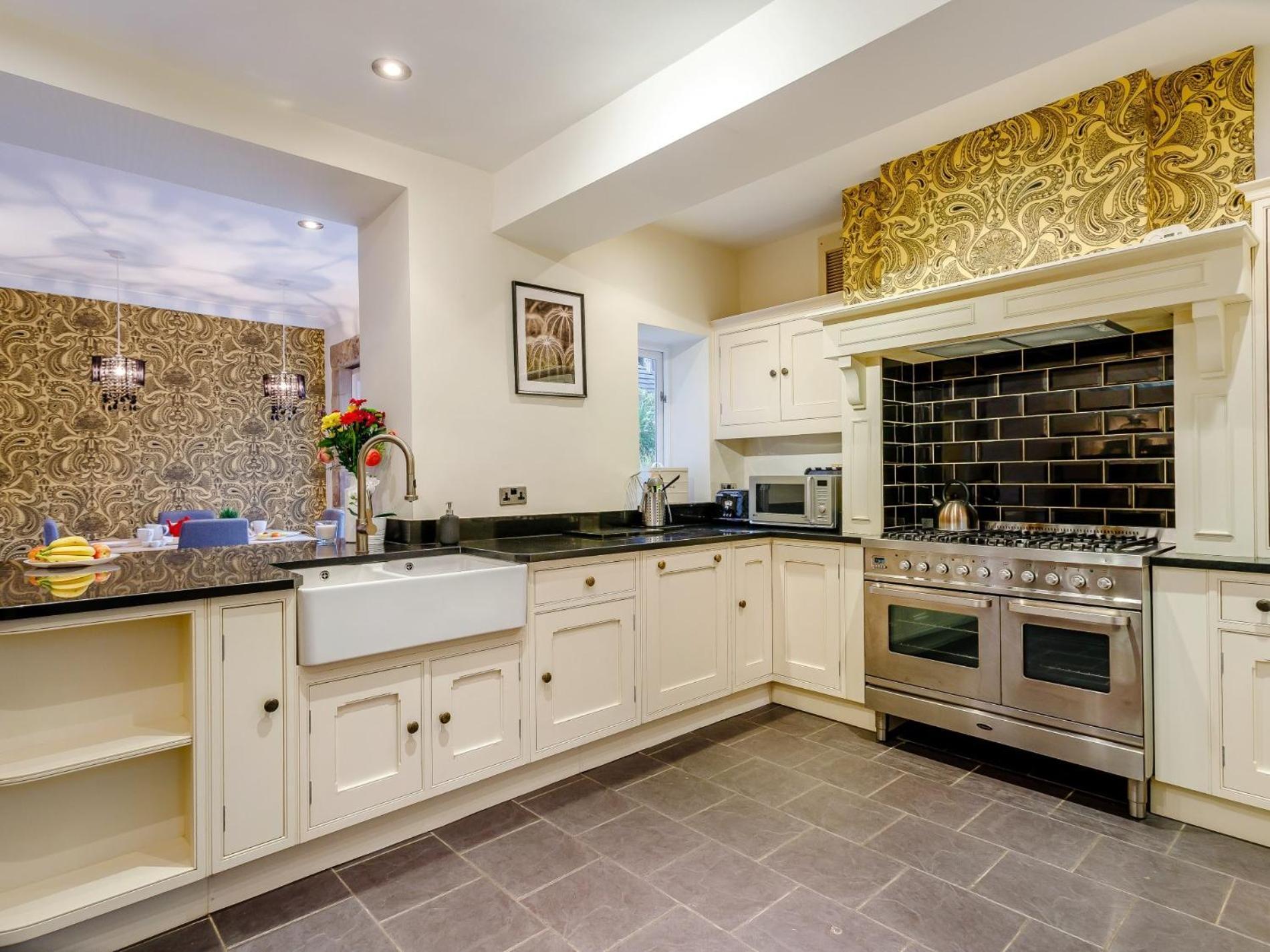 5 Bed In 76635 Holiday home