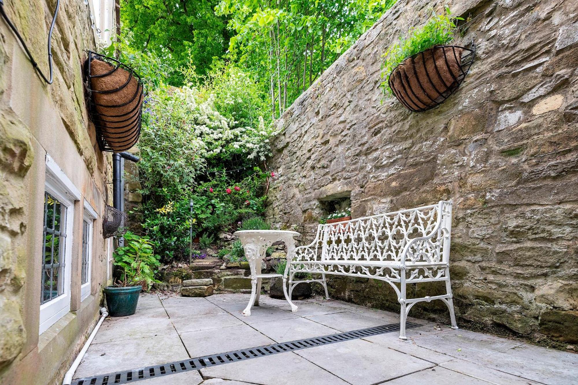Dial - - Quintessential In The Heart Of Pass The Keys