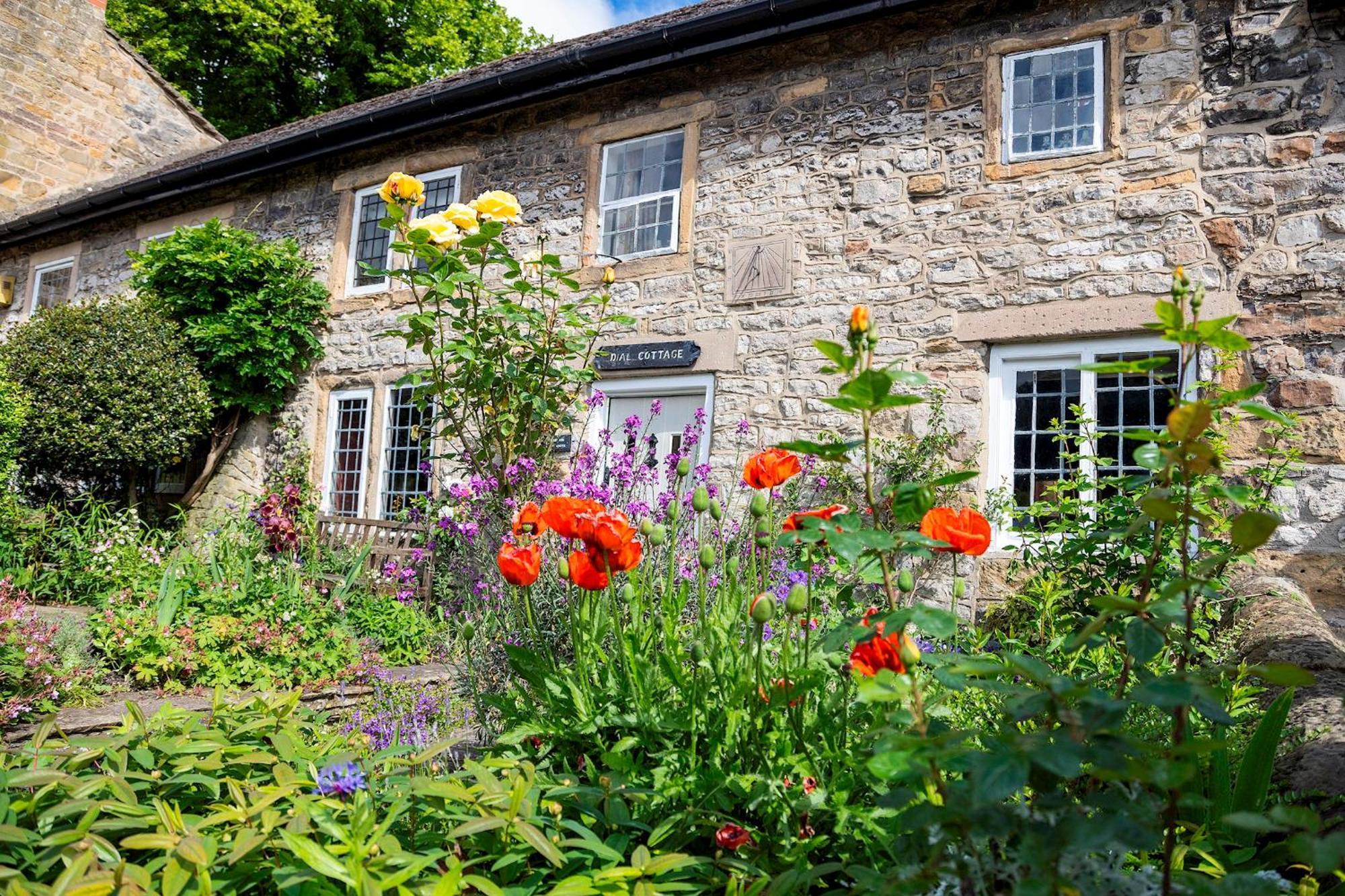 Dial - - Quintessential In The Heart Of Pass The Keys Holiday home *