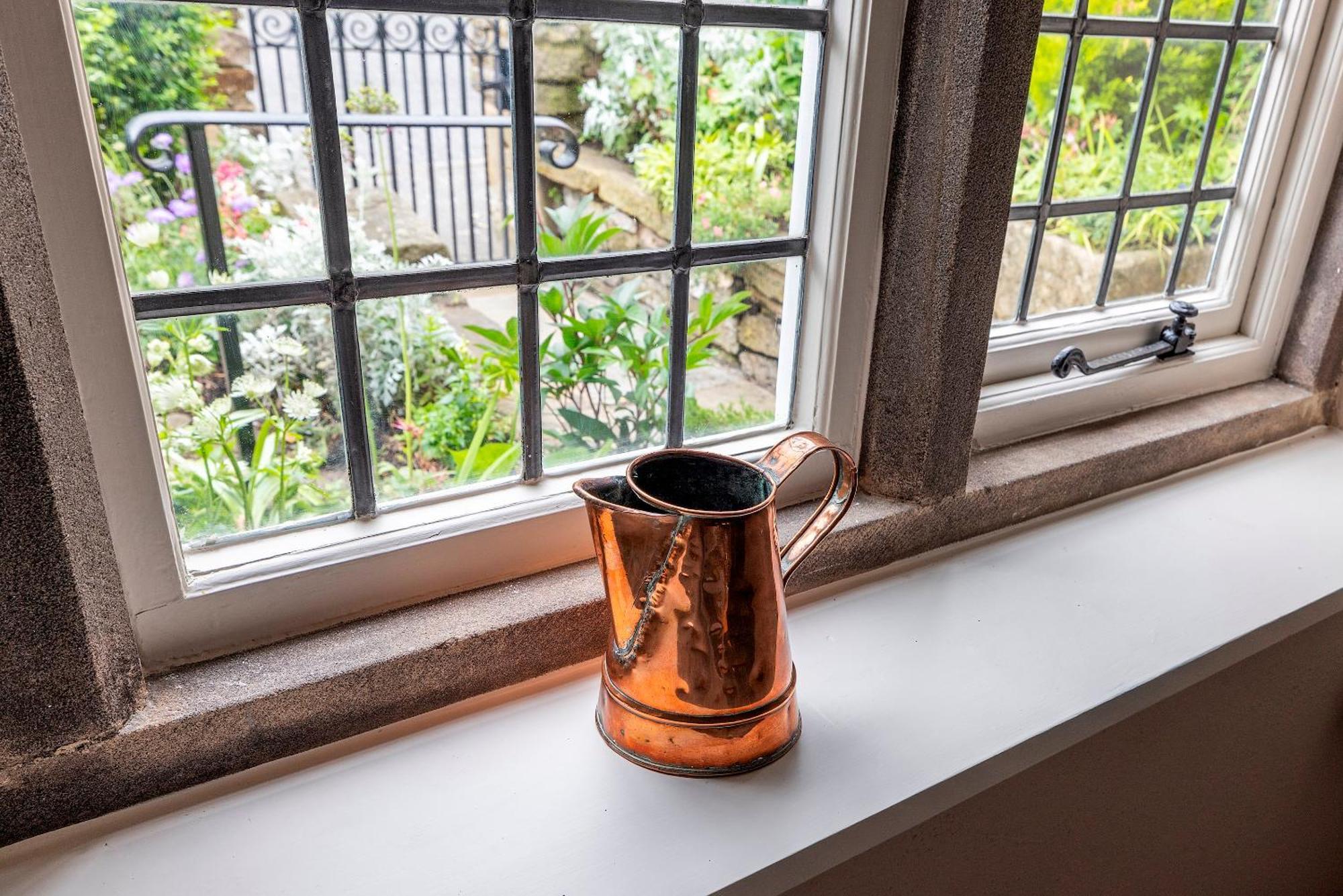 Dial - - Quintessential In The Heart Of Pass The Keys Bakewell