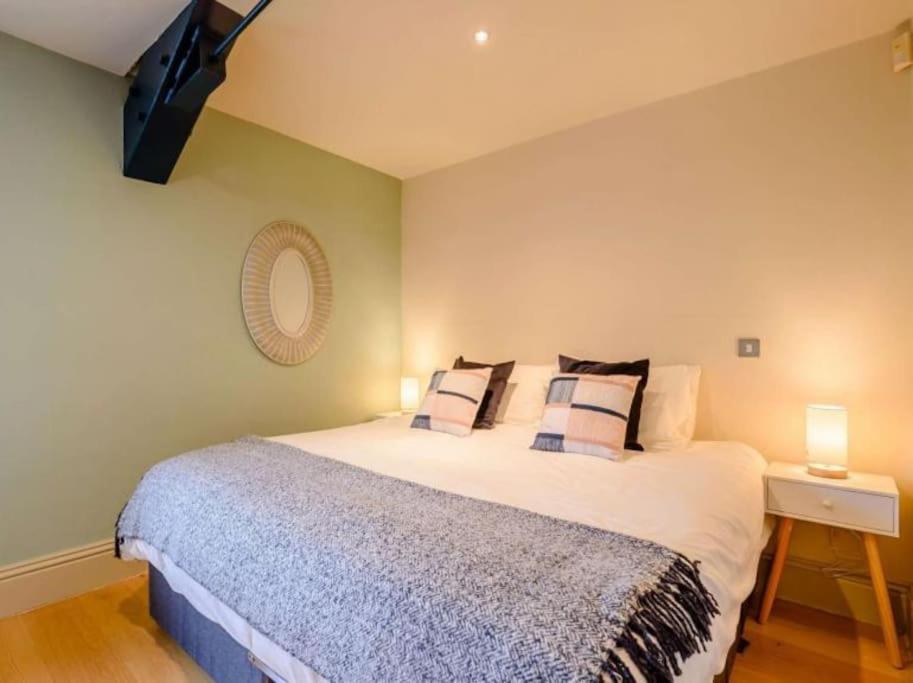 Woodmill Riverside *