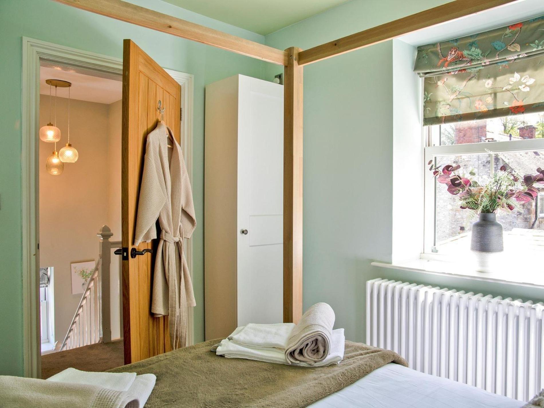 2 Bed In 90406 Holiday home
